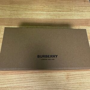 Burberry sunglasses box